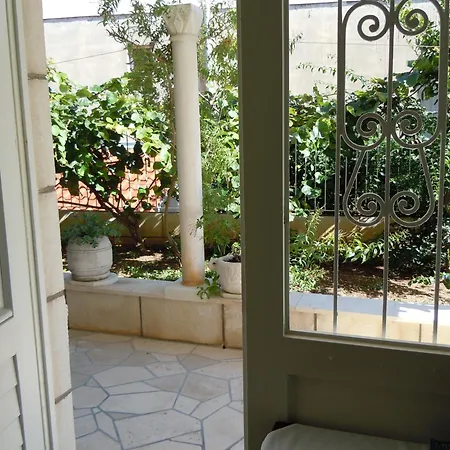 센트럴 아파트먼트 두브로브니크 *